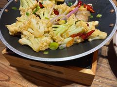 -滴水·湘逢(南汇大学城生活广场店)