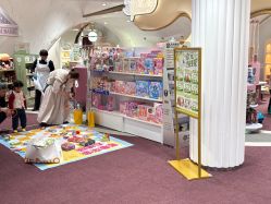-奈尔宝·国风主题儿童乐园·亲子餐厅(豫园商城店)