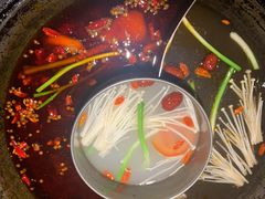 -渝涯重庆豆花老火锅(中赢国际店)