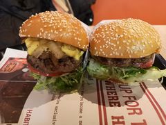 -The Habit Burger Grill 哈比特汉堡(复兴soho店)