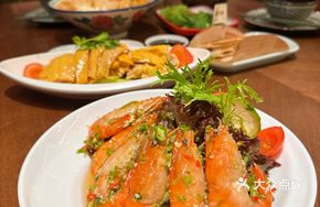 Spicy and Sour Steamed Chinese River Shrimp