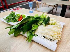 -小鳌陪你小排档·四季小龙虾·田鸡·宵夜(中央第五街店)
