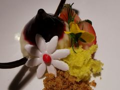-广州塔卢特斯法国旋转餐厅