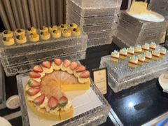 -元一希尔顿酒店·鲜切牛肉火锅禅自助餐厅