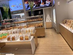 面包甜点陈列柜-好利来(亦庄国融店)