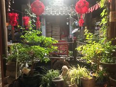 -志龙皇冠吃货椰子铺
