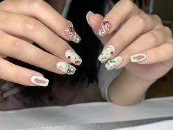 -UGIRL有个美甲