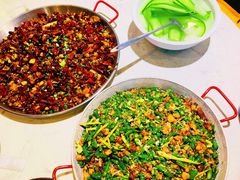 辣子馋嘴兔-关二兔江湖菜馆(峰景里店)