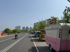 -南京眼步行桥