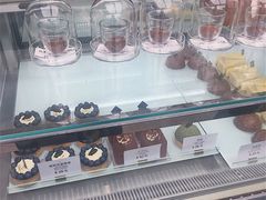 -UNI UNI(环亚凯瑟琳店)