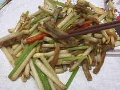花生芽炒鱼饼-顺德渔村·岭南一号