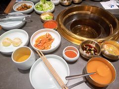 -韩白山·朝鲜族烤牛肉·酱蟹(长宁龙之梦店)