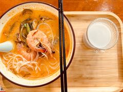 -老何家后安粉·糟粕醋海鲜火锅(三亚湾椰梦长廊店)