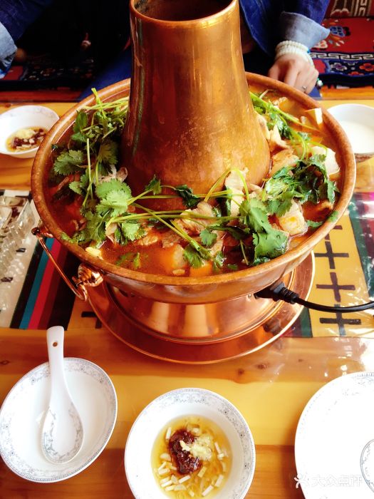 吉丹顿迷藏家乐特色暖锅图片 - 第1张