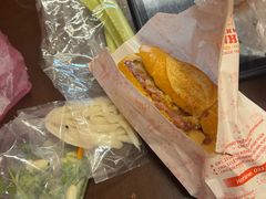 -Bánh Mì Huynh Hoa