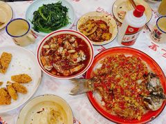 -堂瓦里·33年传统赣菜(第一街区店)