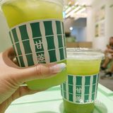 杯杯鲜榨的蔗汁鲜果茶，太好喝了吧！