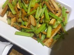 芹菜肉丝香干-泡椒食堂
