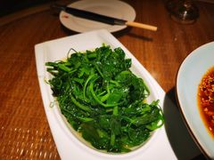 清炒豌豆尖-渝信川菜 · 川味家常菜(长安店)