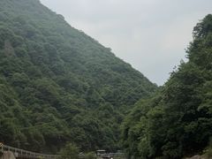 -安吉龙王山峡谷漂流