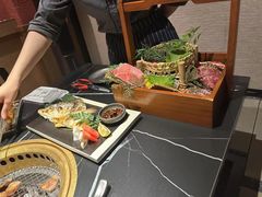-山川小町·极番烧肉(新地假日广场店)