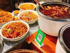 -爆炸头阿姨小四川正宗川味小吃(无任何分店)