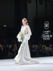-Renee芮亦婚纱(原丽莎)