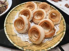 老济南油旋-闫府私房菜·百年鲁菜(恒隆店)