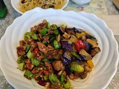 茄子肉丁小公鸡双拼拌面-文三里屯面馆(三里屯店)