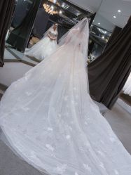 -艾米丽婚纱礼服