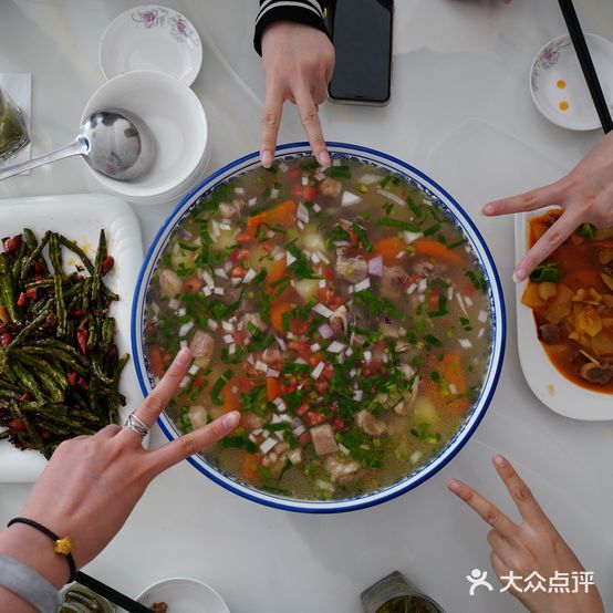 马白开来特色羊排揪片子(阿扎提街店)