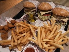 -The Habit Burger Grill 哈比特汉堡(复兴soho店)