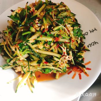 夏天必备小凉菜之凉拌黄瓜金针菇