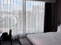 -珠海拱北富华里环宇城亚朵酒店