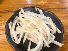 -丽虹云南过桥米线(兴工街店)