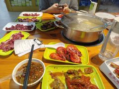 -养牛邓·潮汕牛肉海鲜自助火锅(广州店)