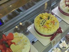 -花花卷卷·鲜食蛋糕(静安久光百货店)