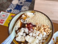 -包整·丝娃娃(一览甲秀楼风景店)