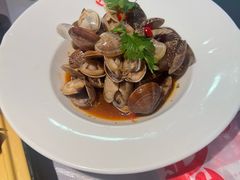 -肥肥虾庄·金牌油焖大虾(汉口城市广场店)