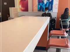 -麦当劳(汉口火车站候车室店)