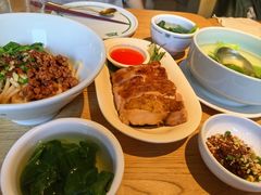 -一坐一忘云南菜(三里屯店)