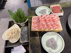 -宽板凳老灶火锅(台湾街店)