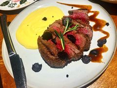 -JINNS锦时 steak&pizza(浸信会礼拜堂旧址店)