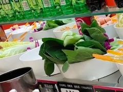 菠菜-烫煮风旋转涮吧自助小火锅(洪楼大润发店)