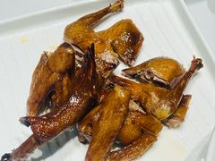 手撕乳鸽-琬苑鸽庄·川粤融合菜(解放碑总店)