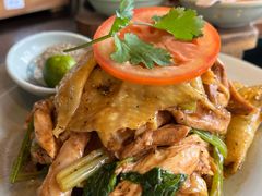 -大头虾越式风味餐厅(光明广场店)