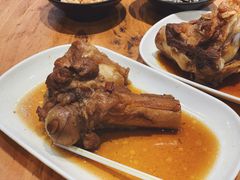 猪筒骨-陈记高压锅鱼头·生蚝
