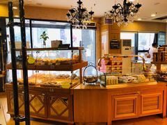 面包甜点陈列柜-爱立颂(美莲广场店)