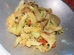 -卢大鲜鱼头捞饭(美利广场店)