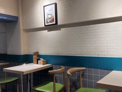 用餐区-菲哥麻辣烫(贵山小区店)